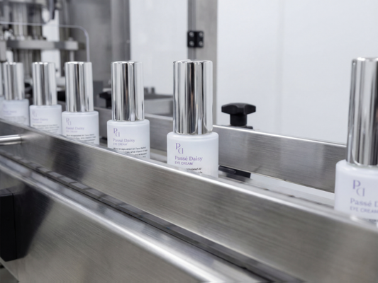 Our Passé Daisy Pinky Promise